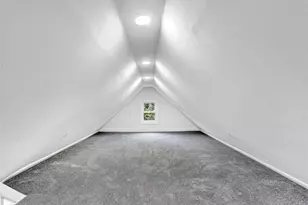 62-22 80th Rd, Glendale, NY 11385 - Photo 17