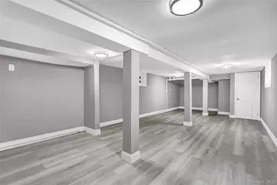 62-22 80th Road, Glendale, NY 11385 - Photo 11