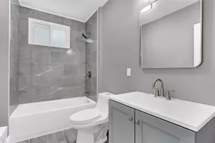 62-22 80th Rd, Glendale, NY 11385 - Photo 15