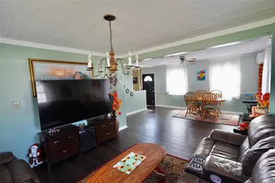 9 Fox Lane, Levittown, NY 11756 - Photo 3