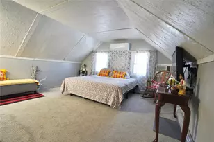 9 Fox Ln, Levittown, NY 11756 - Photo 11