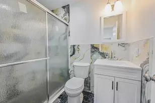 49 Carol St, West Hempstead, NY 11552 - Photo 33