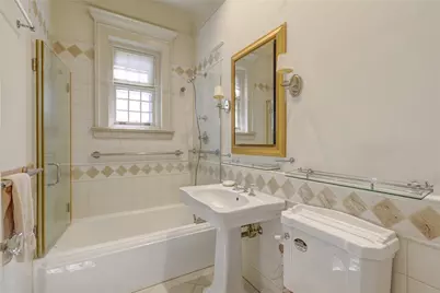 44 North Drive, Manhasset, NY 11030 - Photo 33