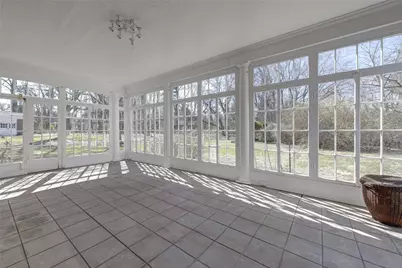 44 North Drive, Manhasset, NY 11030 - Photo 19