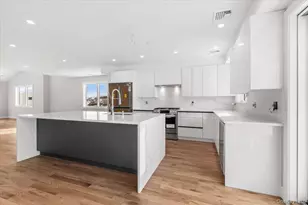 56 Oregon St, Long Beach, NY 11561 - Photo 3