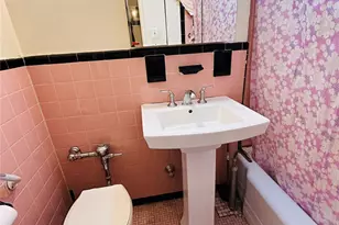 137-05 Franklin Ave, Flushing, NY 11355 - Photo 11