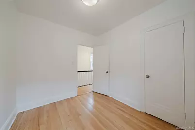 4220 Wickham Avenue, Bronx, NY 10466 - Photo 9