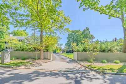 53 Old Neck Road S, Center Moriches, NY 11934 - Photo 35