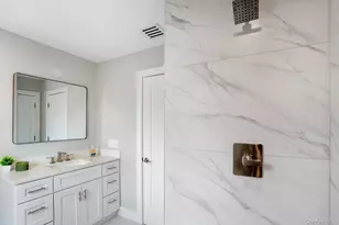 9 Fanning Ave, Hampton Bays, NY 11946 - Photo 11