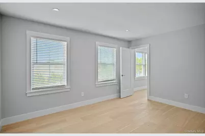 7 Fanning Avenue, Hampton Bays, NY 11946 - Photo 9