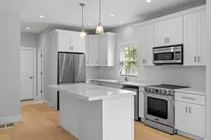 7 Fanning Ave, Hampton Bays, NY 11946 - Photo 3