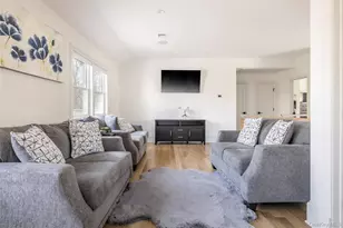 9 Jennifers Path, Quiogue, NY 11978 - Photo 15