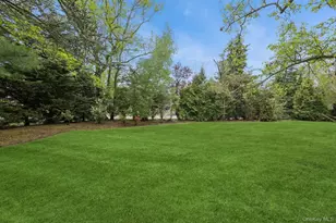 1302 Azure Pl, Hewlett, NY 11557 - Photo 23