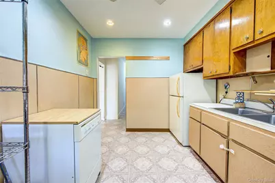 25-35 Crescent Street, Astoria, NY 11102 - Photo 3