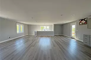 19 Kroemer Ave, Riverhead, NY 11901 - Photo 13