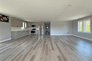 19 Kroemer Ave, Riverhead, NY 11901 - Photo 11