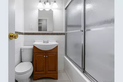 2567 W 15th Street, Brooklyn, NY 11214 - Photo 17