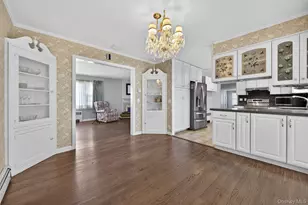 8 Crestwood Dr, Huntington Station, NY 11746 - Photo 7