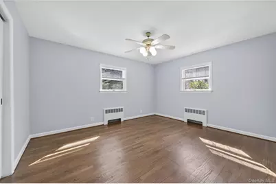 8 Crestwood Drive, Huntington Station, NY 11746 - Photo 15