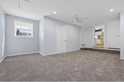 8 Crestwood Drive, Huntington Station, NY 11746 - Photo 19