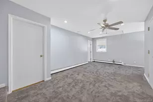 8 Crestwood Dr, Huntington Station, NY 11746 - Photo 17