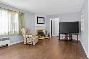 8 Crestwood Dr, Huntington Station, NY 11746 - Photo 3