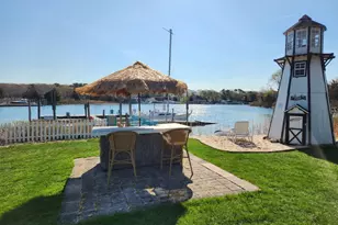 118 Overlook Dr, Aquebogue, NY 11931 - Photo 3