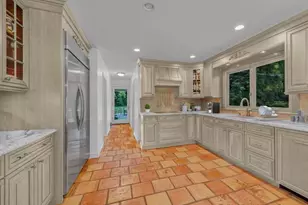 1 Breeze Hill Rd, Northport, NY 11768 - Photo 3