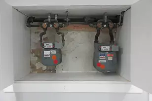 949 E 213th St, Bronx, NY 10469 - Photo 23