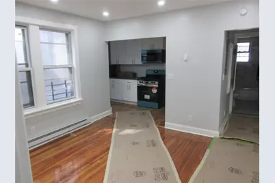 949 E 213th Street, Bronx, NY 10469 - Photo 5