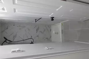 949 E 213th St, Bronx, NY 10469 - Photo 27