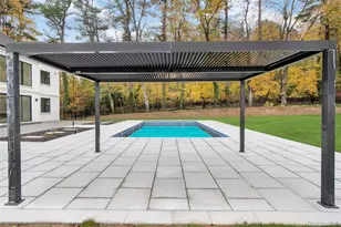 412 Mill River Rd, Oyster Bay, NY 11771 - Photo 37