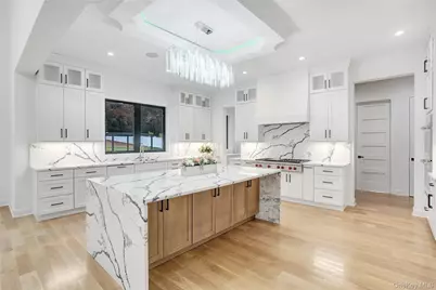 412 Mill River Road, Oyster Bay, NY 11771 - Photo 11