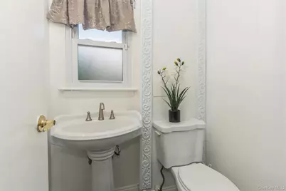 1003 Washington Street, Baldwin, NY 11510 - Photo 11