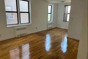 84-23 Manton St, Briarwood, NY 11435 - Photo 5