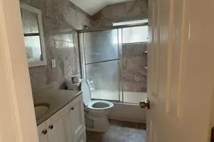 28 Glenda Dr, Deer Park, NY 11729 - Photo 5