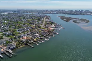 208 Block Ln, Island Park, NY 11558 - Photo 35