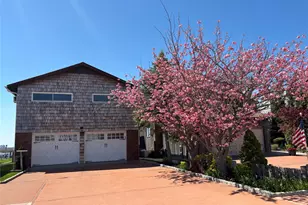 208 Block Ln, Island Park, NY 11558 - Photo 5