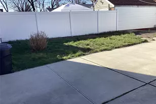 221-17 Murdock Ave, Queens Village, NY 11429 - Photo 17