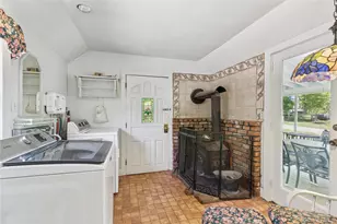 264 Washington Ave, Jamesport, NY 11947 - Photo 9