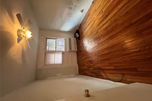 41-20 210th St, Bayside, NY 11361 - Photo 7