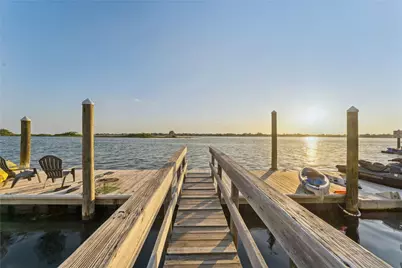 894 S Long Beach Avenue, Freeport, NY 11520 - Photo 35