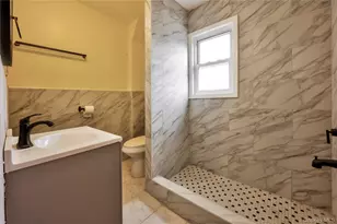 115-47 199th St, Jamaica, NY 11412 - Photo 17