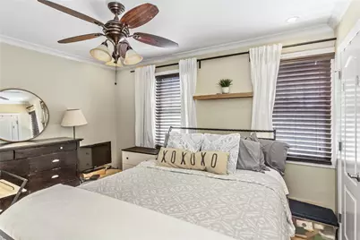 8919 205th Street, Hollis, NY 11423 - Photo 17