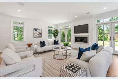 10 Threepence Drive, Melville, NY 11747 - Photo 7