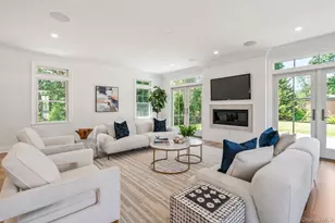 10 Threepence Dr, Melville, NY 11747 - Photo 7