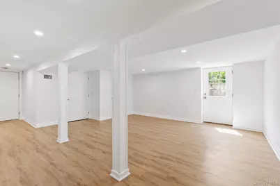 10 Threepence Drive, Melville, NY 11747 - Photo 37