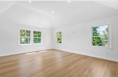 10 Threepence Drive, Melville, NY 11747 - Photo 27