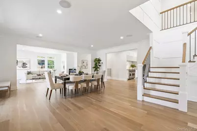 10 Threepence Drive, Melville, NY 11747 - Photo 19