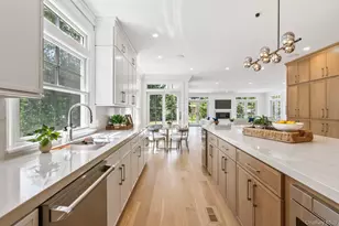 10 Threepence Dr, Melville, NY 11747 - Photo 13